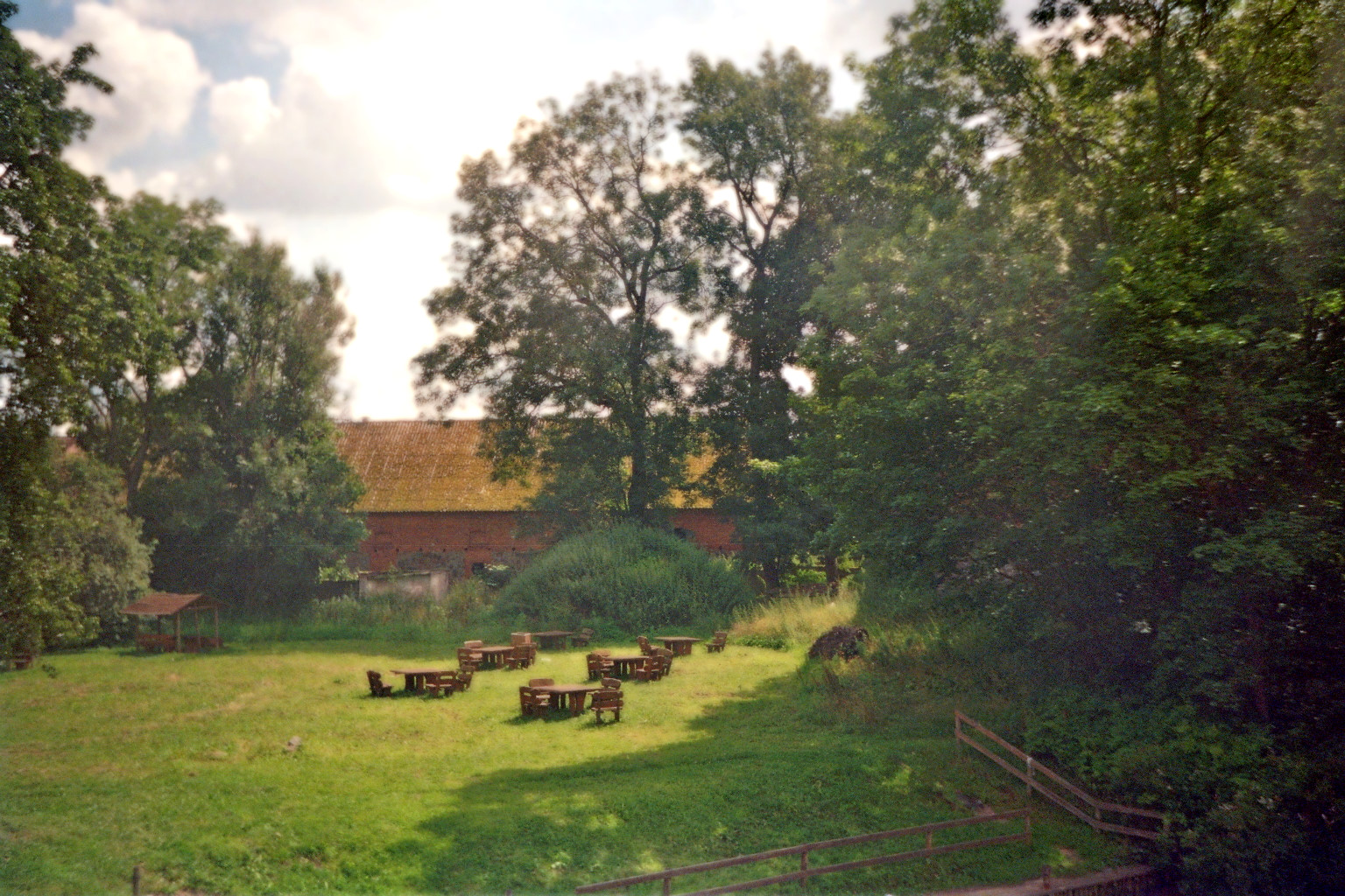 ../Images/Image001_24 (16).jpg